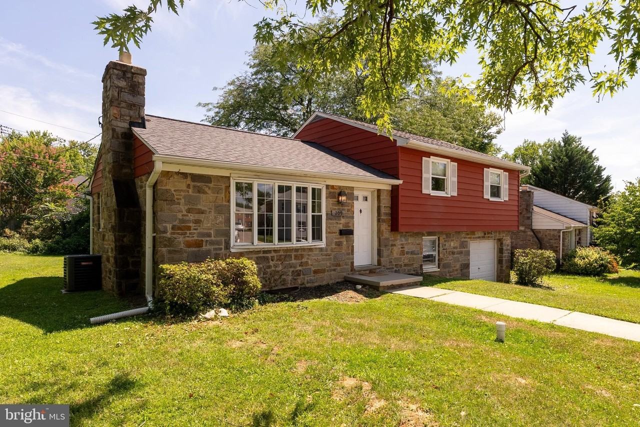 209 Garden Rd - Photo 2 of 42