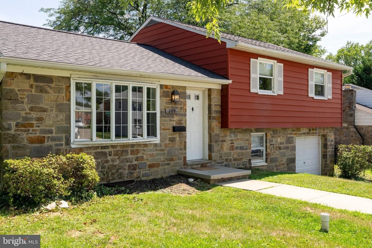 209 Garden Rd - Photo 3 of 42