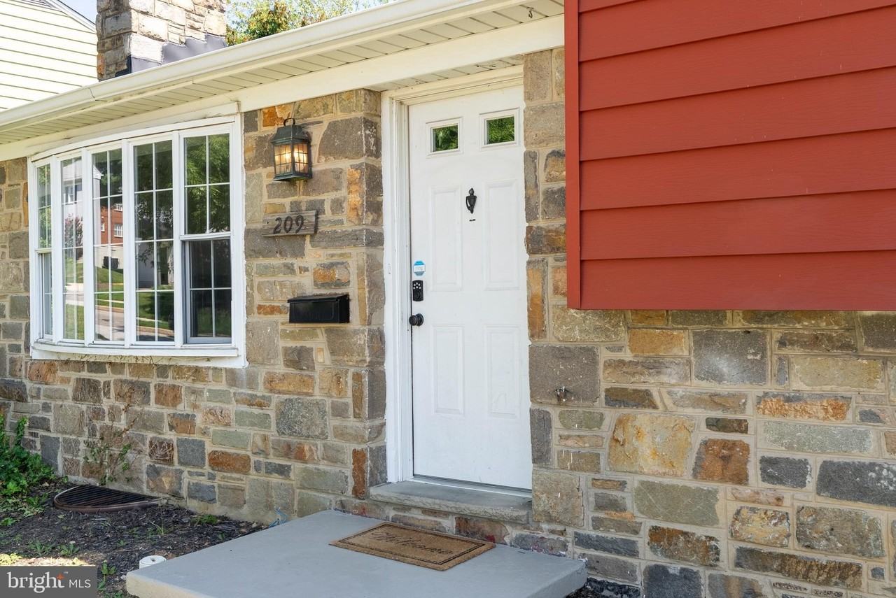 209 Garden Rd - Photo 5 of 42
