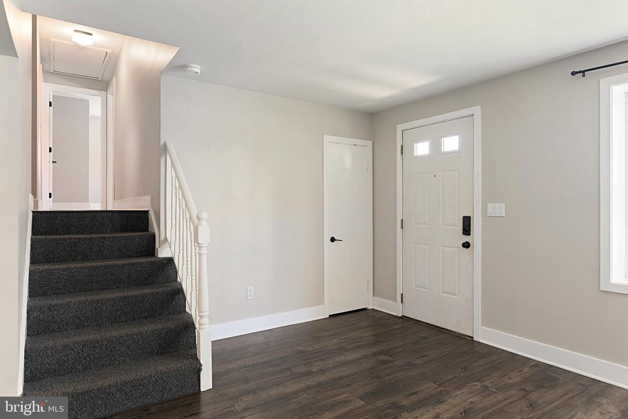 209 Garden Rd - Photo 6 of 42