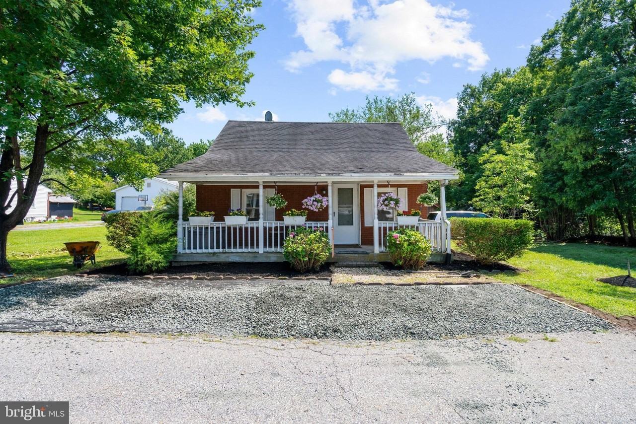 9251 Coleman Thomas Rd - Photo 3 of 45