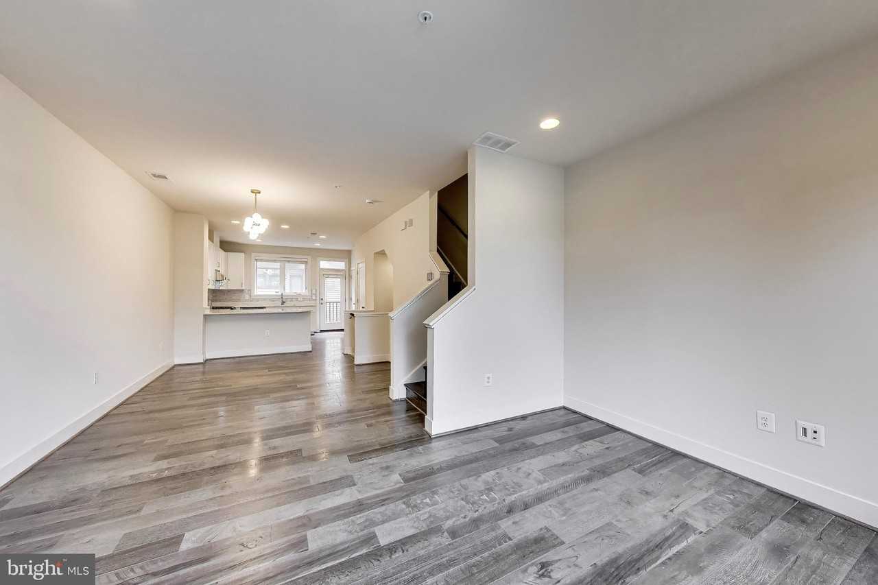 16616 Crabbs Branch Way - Photo 7 of 43