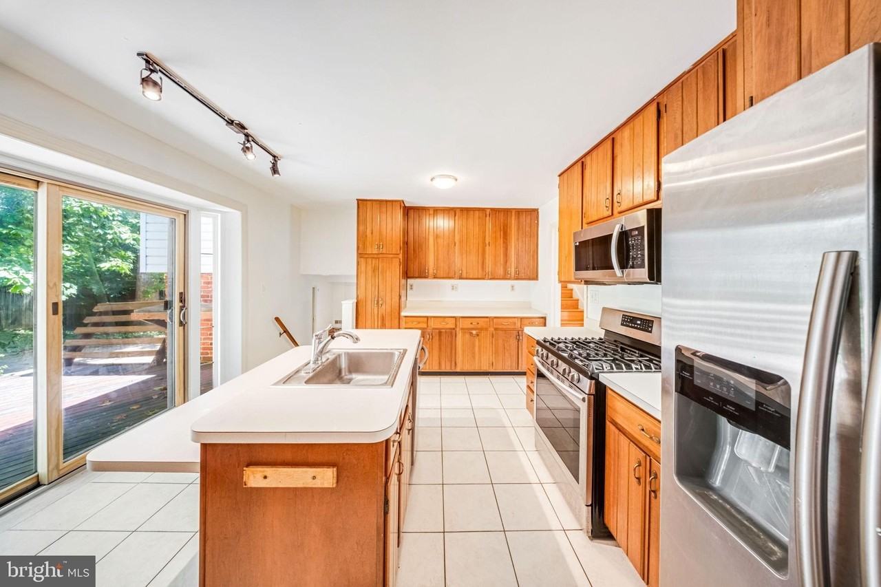 6715 Tildenwood Ln - Photo 6 of 14