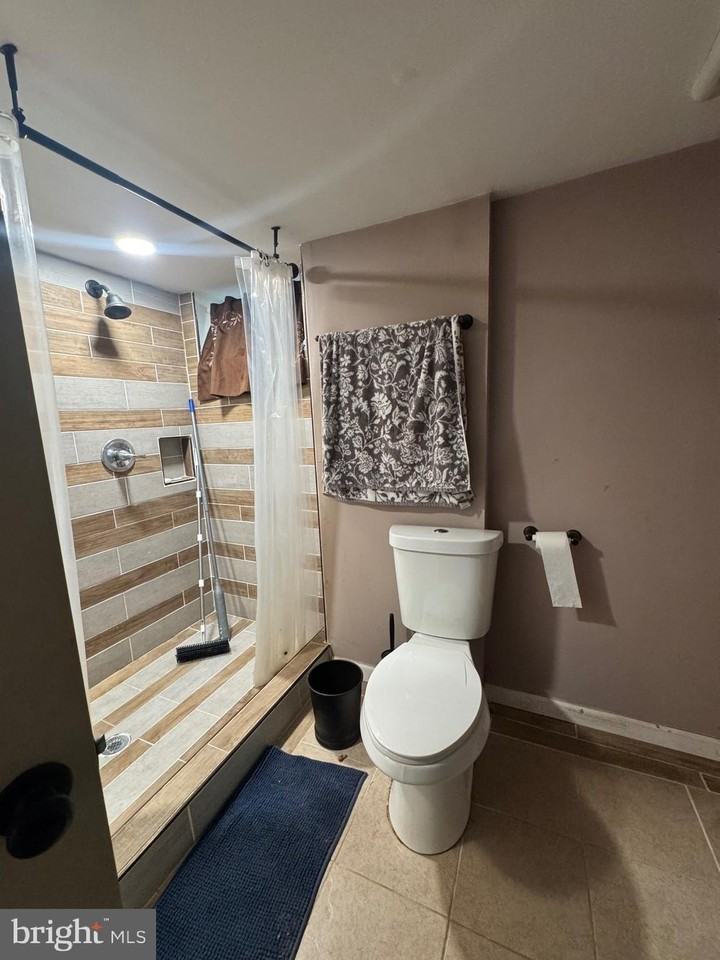 225 Giles Rd - Photo 7 of 17