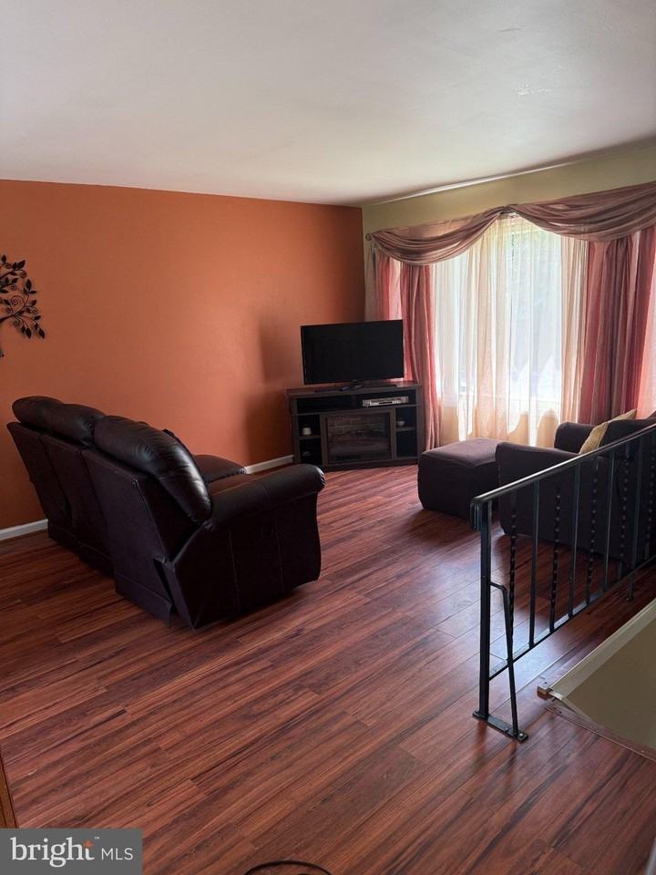 3 Lauffer Ln - Photo 5 of 15