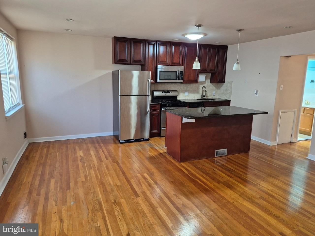 7254 Mansfield Ave #2ndFL - Photo 6 of 25