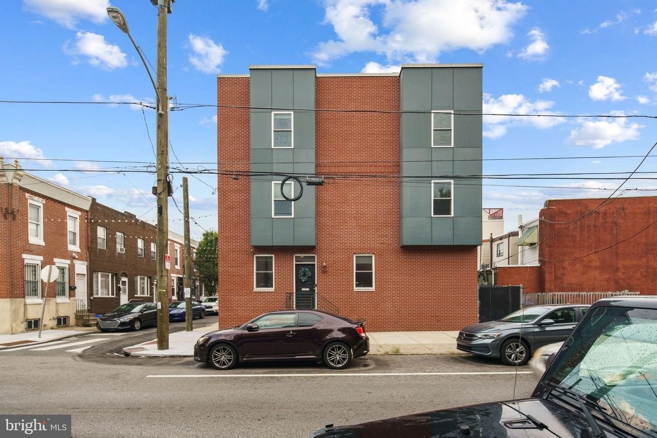 101 Mercy St - Photo 2 of 33