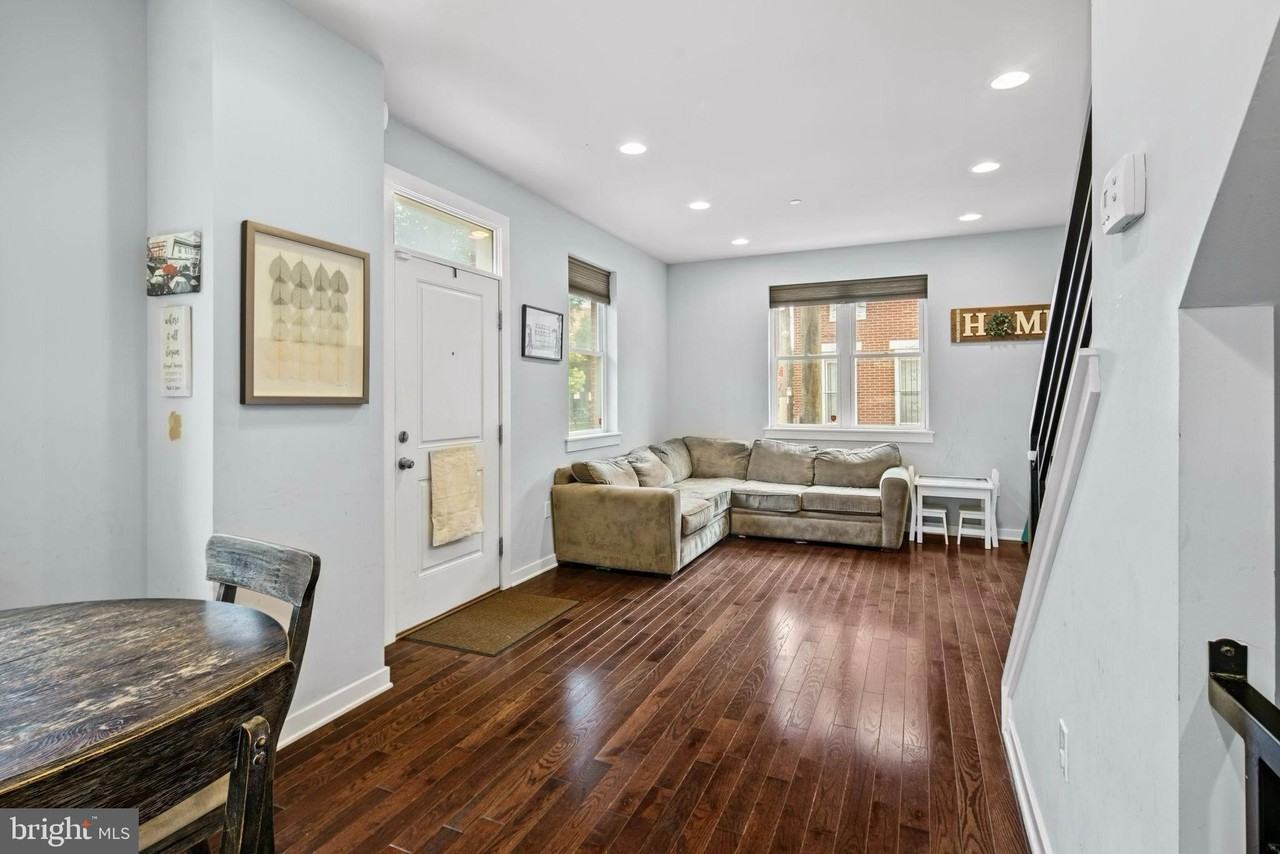 101 Mercy St - Photo 5 of 33