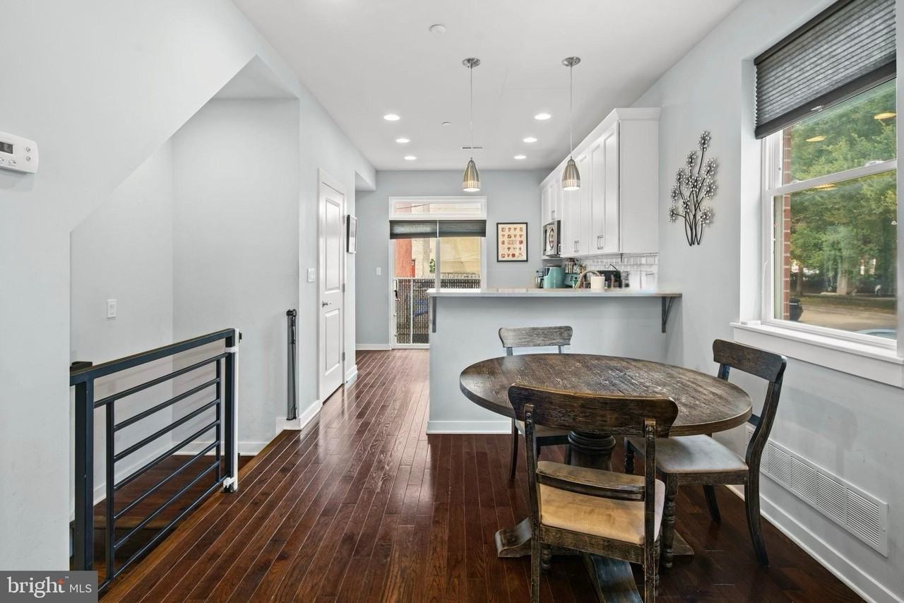 101 Mercy St - Photo 6 of 33
