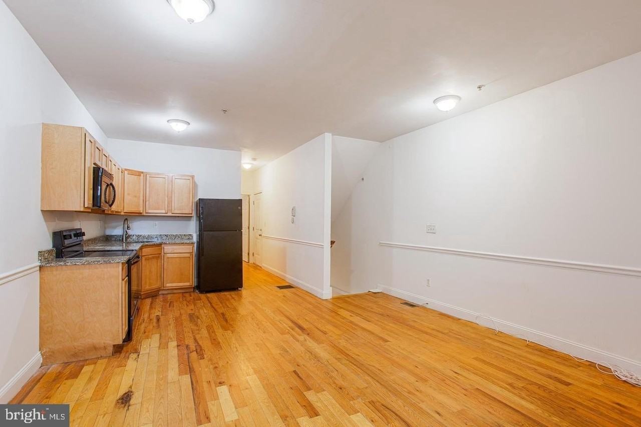 1950 N 18th St #1 - Photo 2 of 11