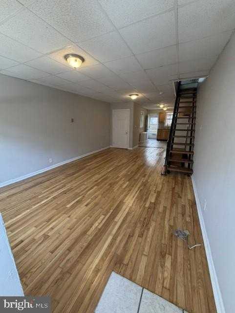 2059 Mercy St - Photo 3 of 26