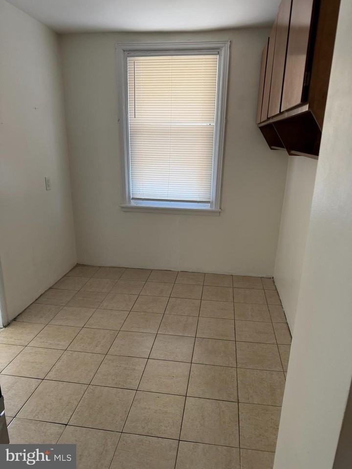 4103 I St - Photo 4 of 16