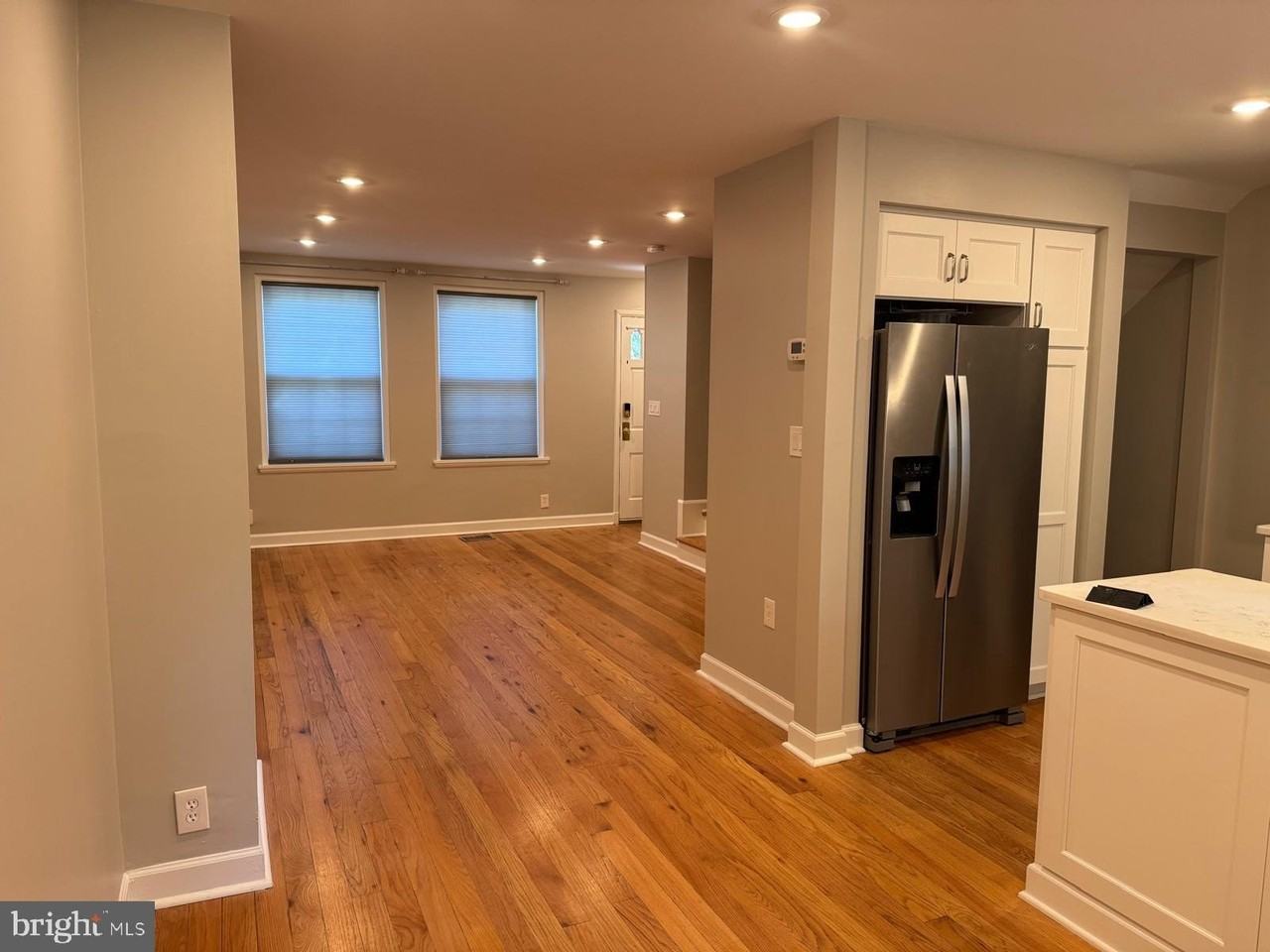 3064 S Buchanan St - Photo 6 of 41