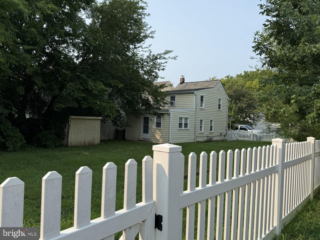 1813 Washington Ave - Photo 6 of 25