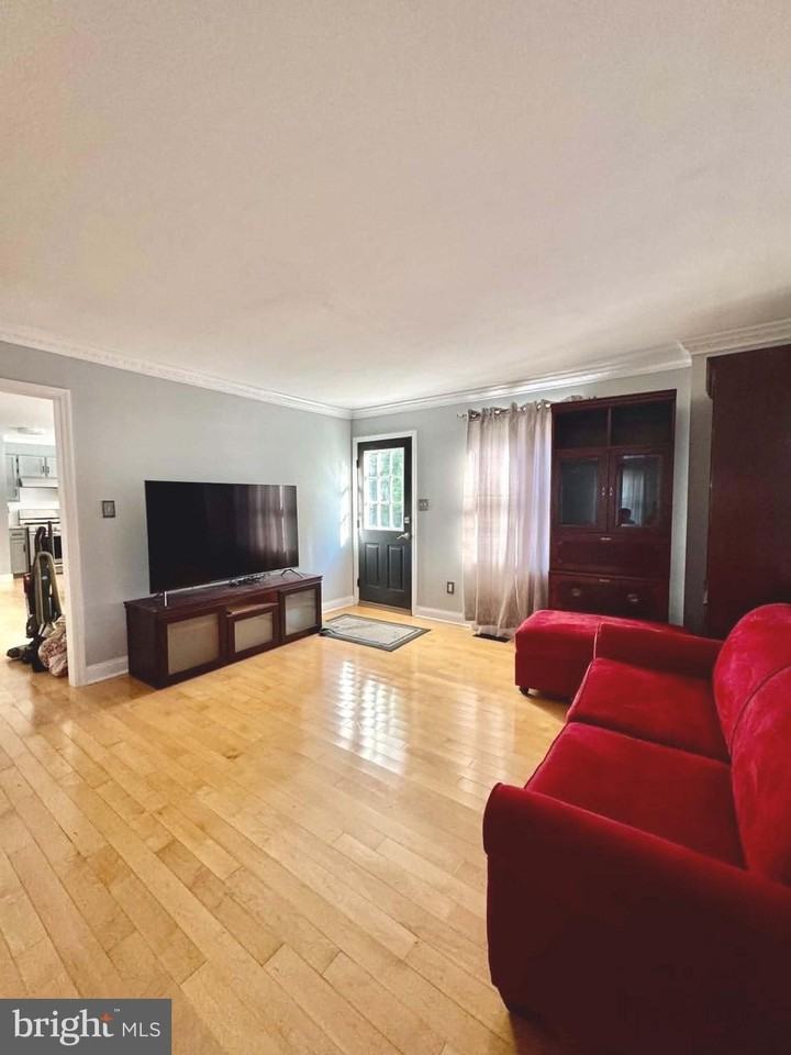10931 Park Rd - Photo 5 of 26