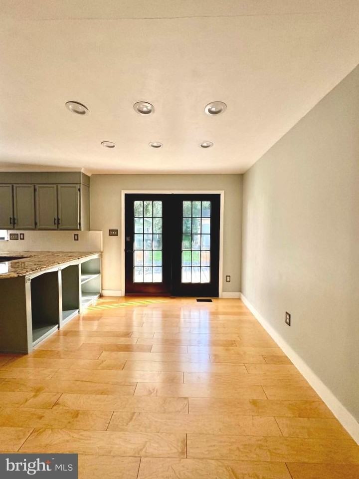 10931 Park Rd - Photo 7 of 26
