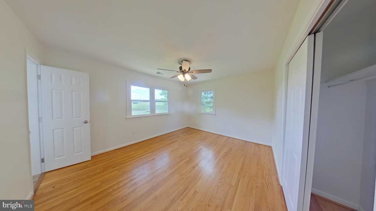 5069 Middle Rd - Photo 5 of 13