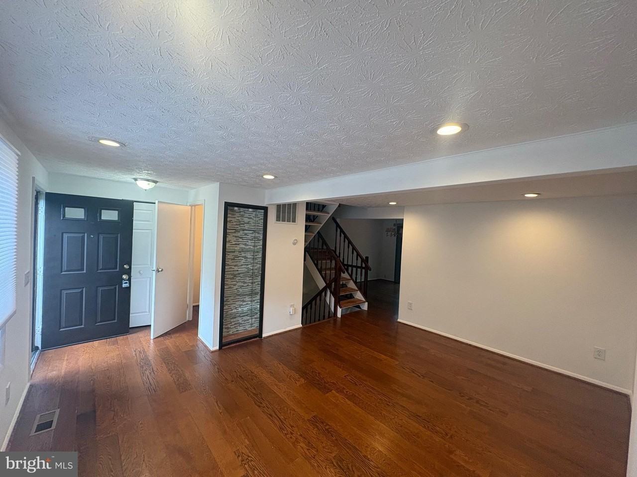 7881 Tyson Oaks Cir - Photo 2 of 18