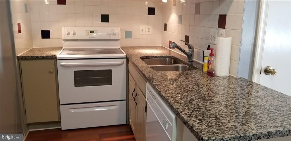 736 Ridge Dr - Photo 3 of 8