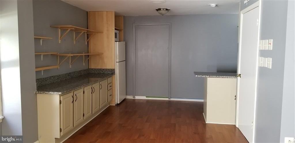 736 Ridge Dr - Photo 4 of 8