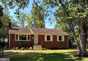 6807 Dean Dr - Photo 1 of 1