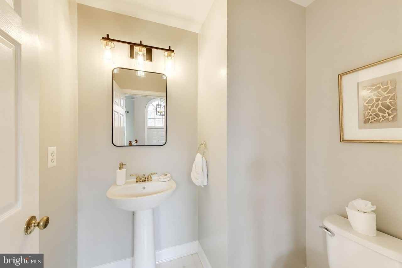 8026 Kidwell Town Ct - Photo 6 of 40