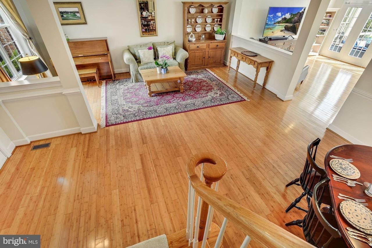 18488 Lanier Island Sq - Photo 7 of 31