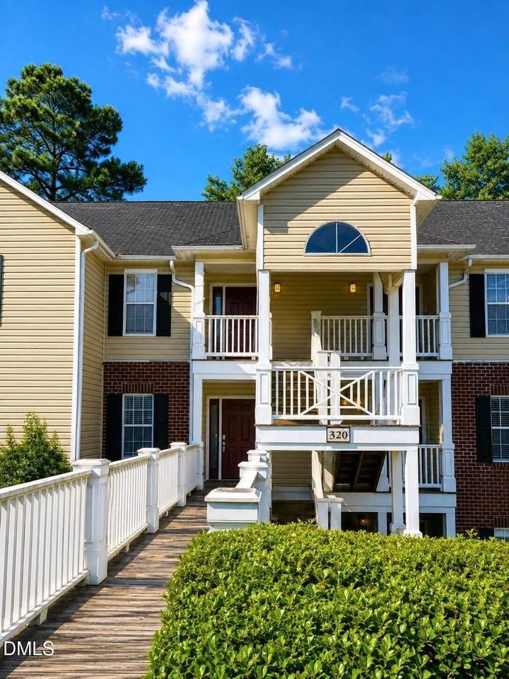 320 Bubble Creek Ct #7