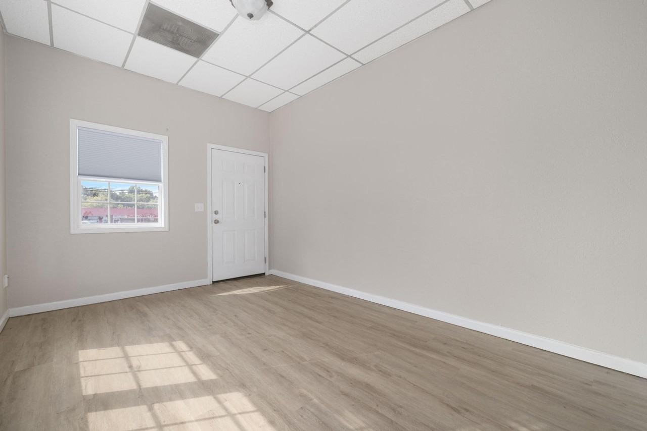 2908 Bloomingdale Rd #1 - Photo 3 of 11