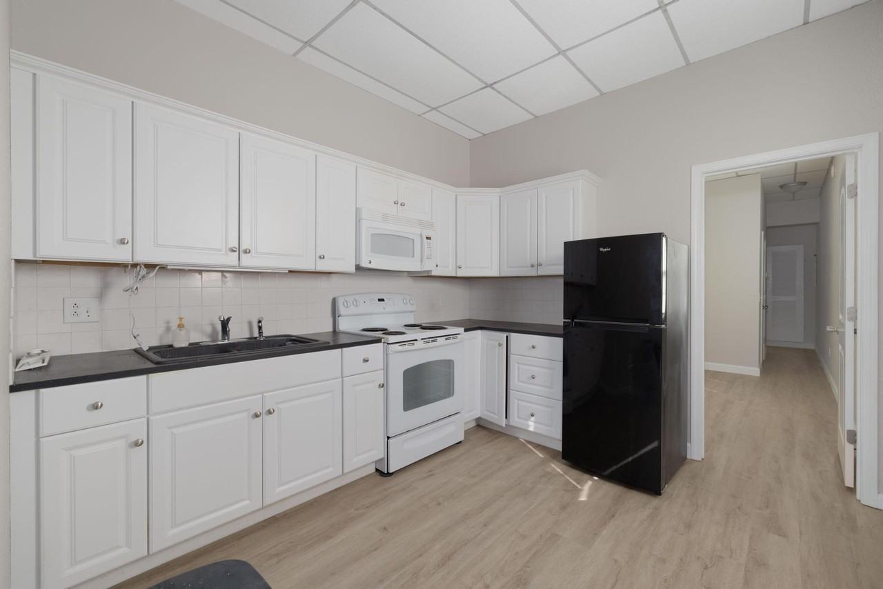 2908 Bloomingdale Rd #1 - Photo 4 of 11