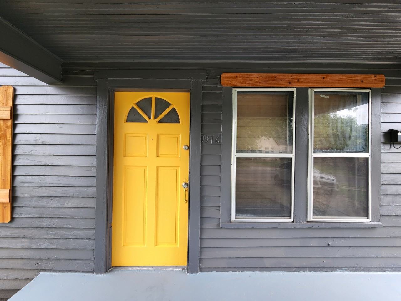 1946 Northwest 15th StreetMain House #MAIN - Photo 4 of 33
