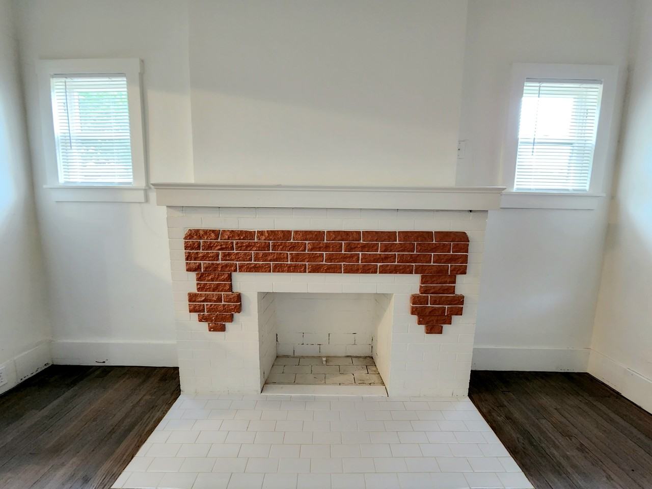 1946 Northwest 15th StreetMain House #MAIN - Photo 6 of 33