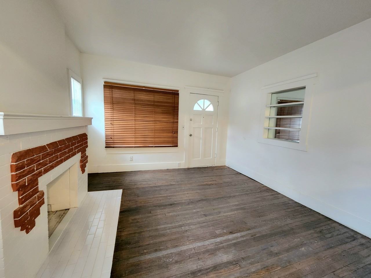 1946 Northwest 15th StreetMain House #MAIN - Photo 7 of 33