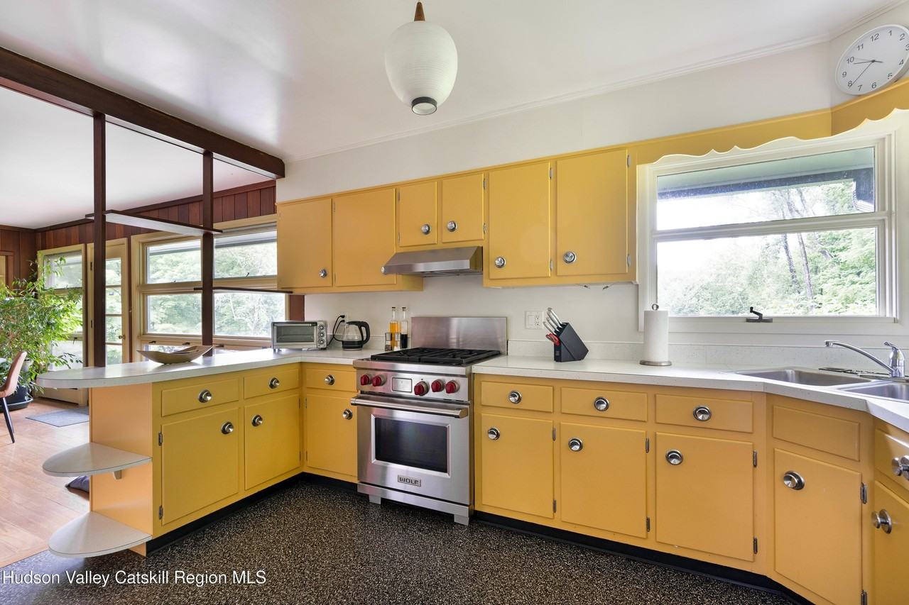 324 Fishcreek Rd - Photo 4 of 13
