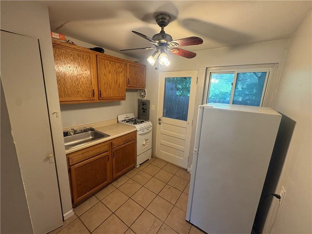 1 Pennridge Ct #4 - Photo 4 of 9