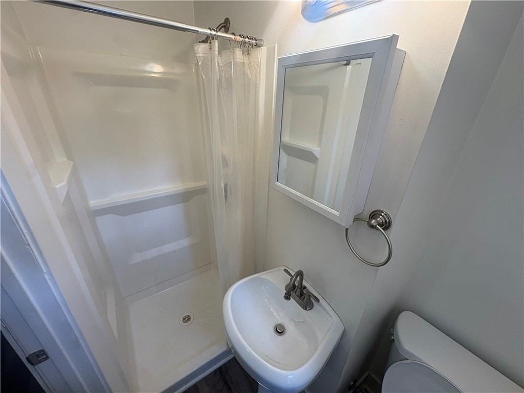 421 Ohio Ave #7 - Photo 6 of 10