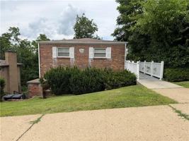 featured image of 735 Athalia St #2