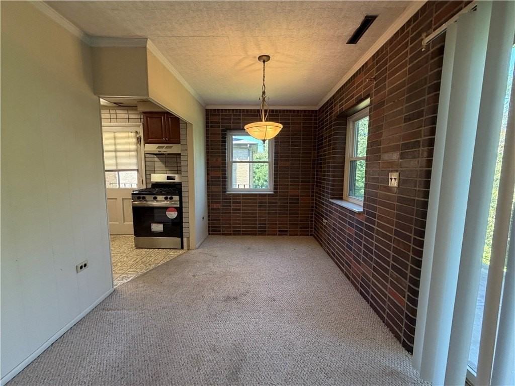 735 Athalia St #2 - Photo 6 of 15