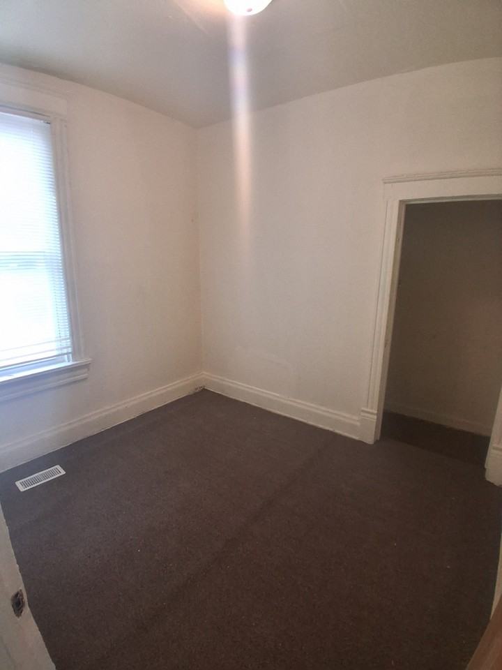 1233A W Windlake Ave #1233A - Photo 3 of 4