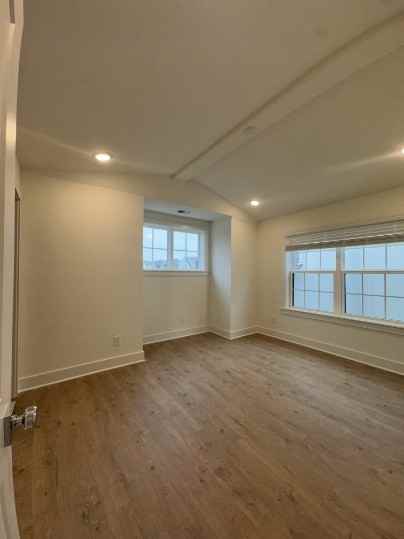 504 Edwin St #1 - Photo 4 of 19