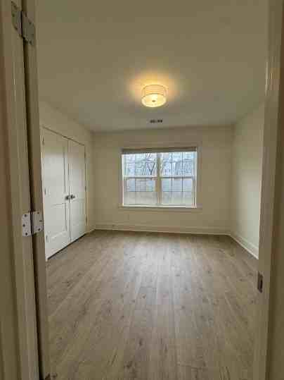 504 Edwin St #1 - Photo 5 of 19