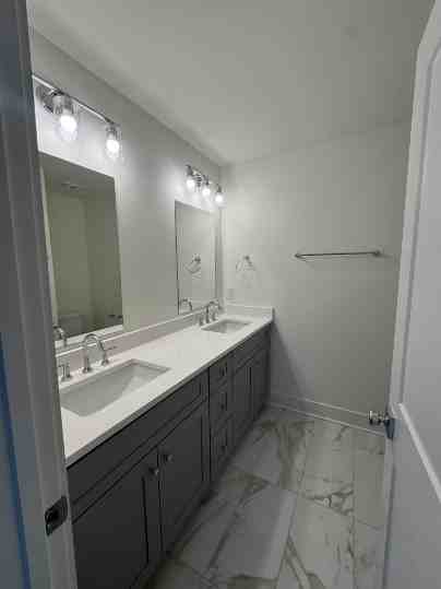 504 Edwin St #1 - Photo 7 of 19