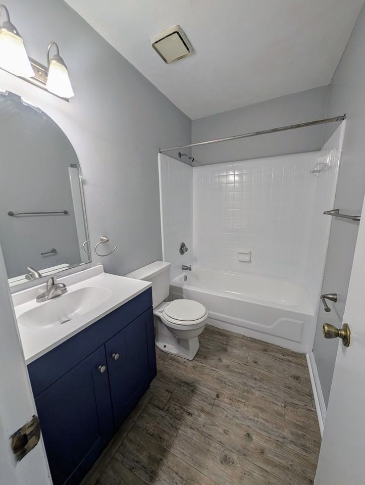 1235 Continental Ct #1 - Photo 2 of 8