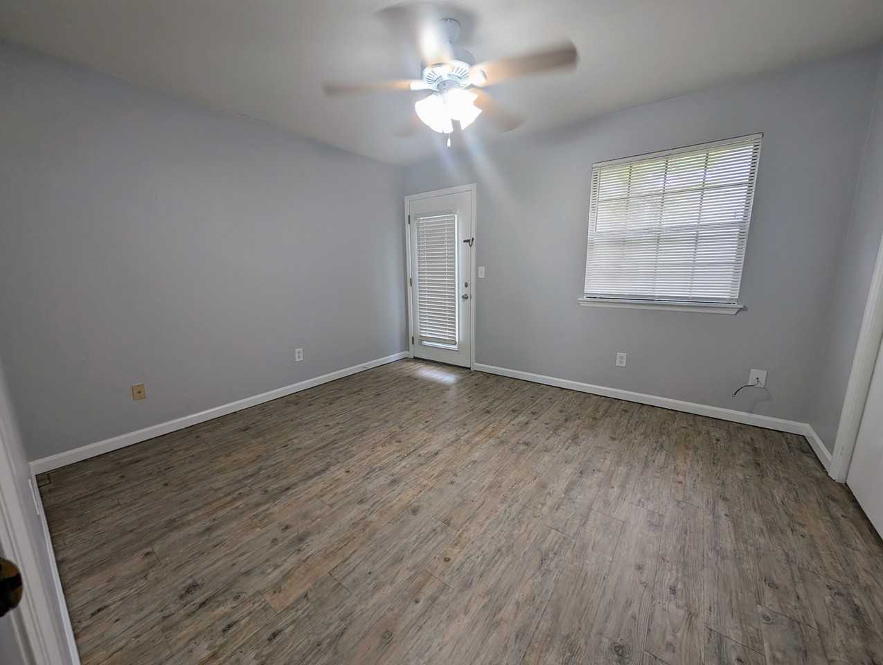 1235 Continental Ct #1 - Photo 6 of 8