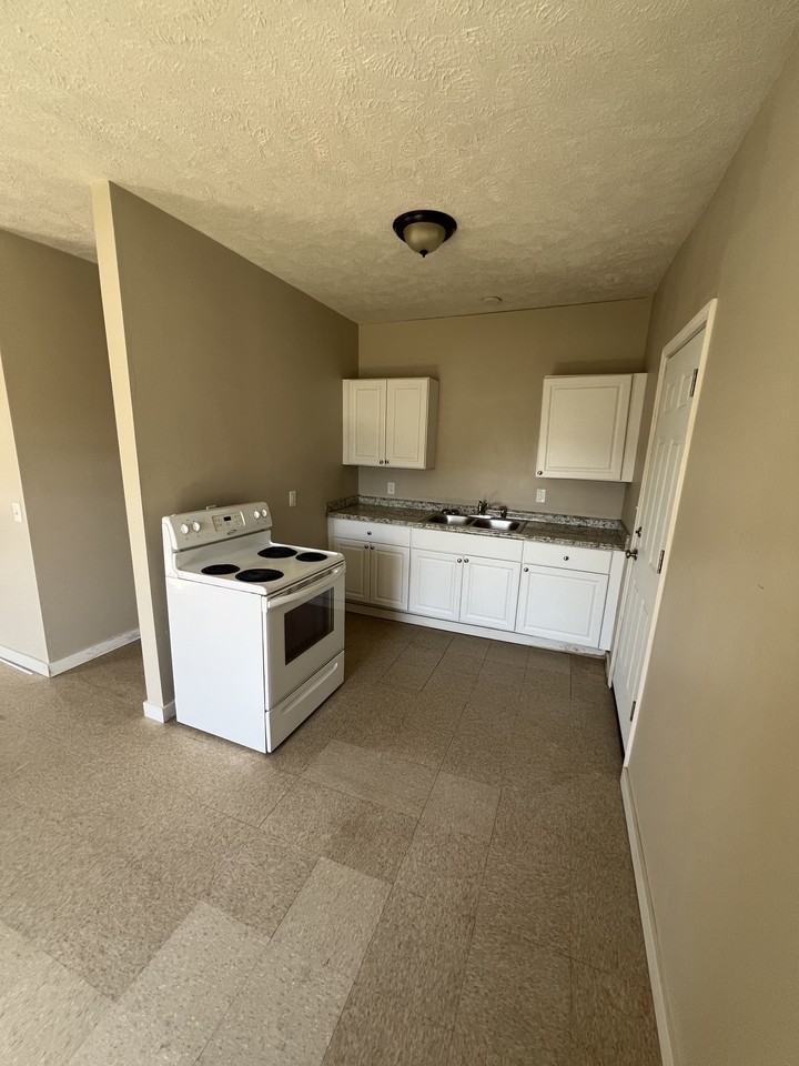 914 Dartmouth Ave Sw #3 - Photo 2 of 9