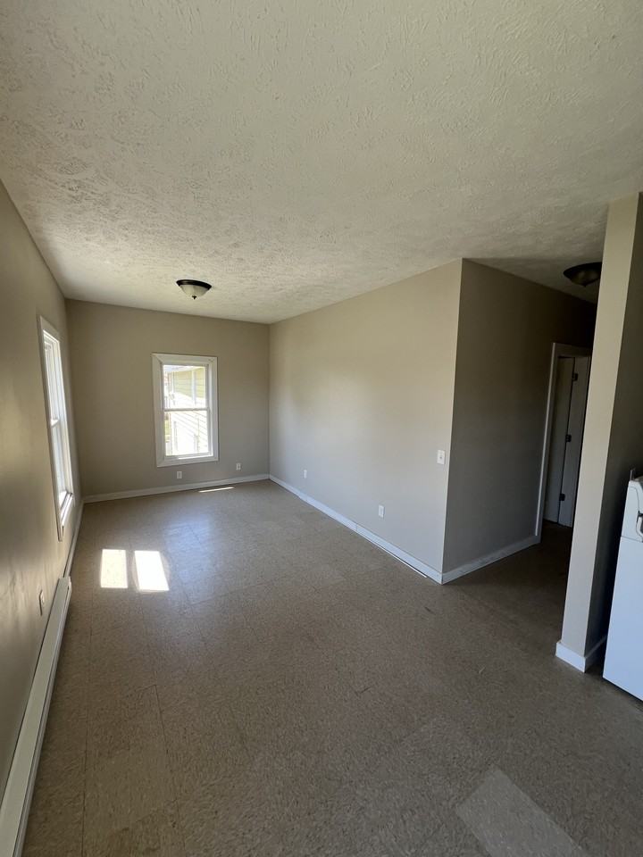 914 Dartmouth Ave Sw #3 - Photo 4 of 9