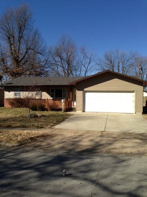 2451 S Meadowbrook Ave #1 - Photo 3 of 31