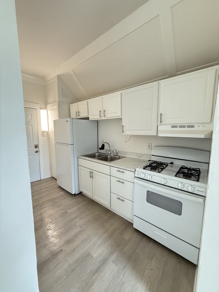 4401 Danneel St #3-1 - Photo 2 of 10