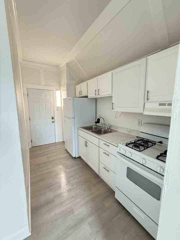 4401 Danneel St #3-1 - Photo 3 of 10