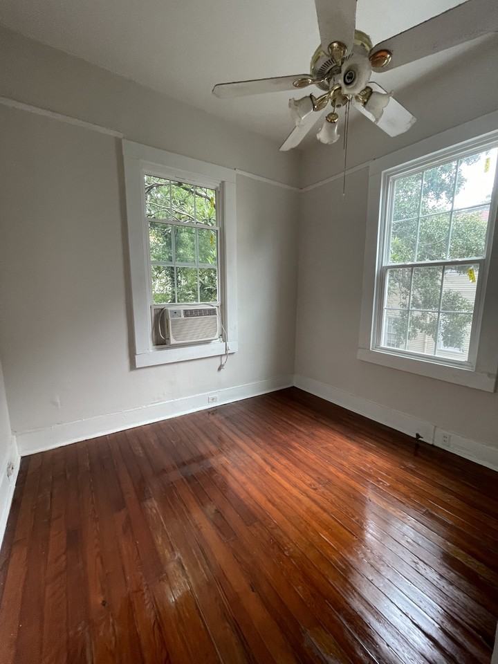 4419 Coliseum St #C - Photo 4 of 16